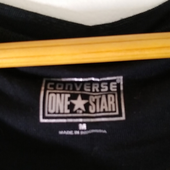 3/$15🌺🌺🌺T shirt Converse black thin Medium - Picture 4 of 8